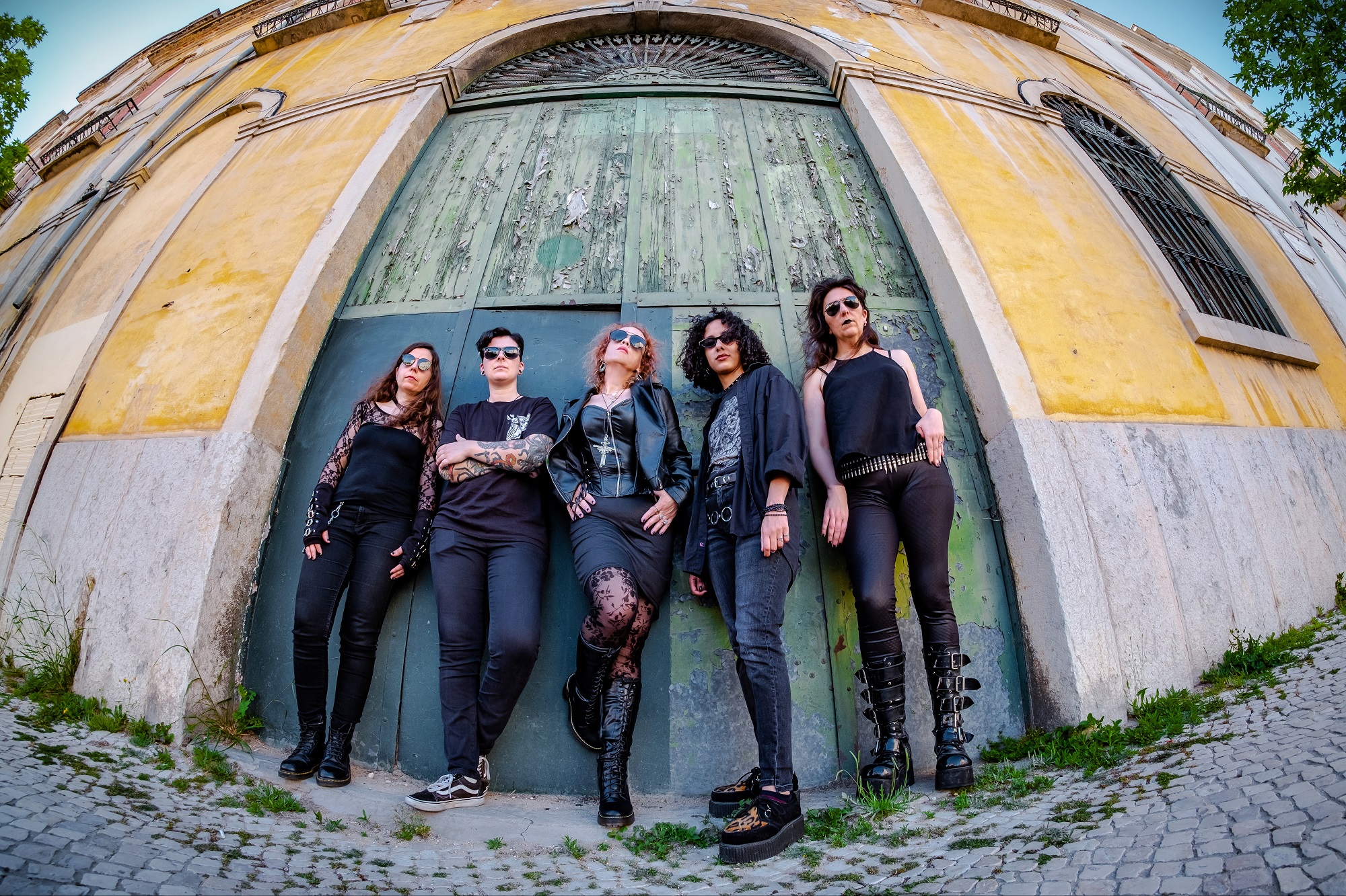 A primeira banda feminina portuguesa de metal Black Widows lança um novo single 'Black Orchid' após 20 anos - Novo álbum sai em outubro!